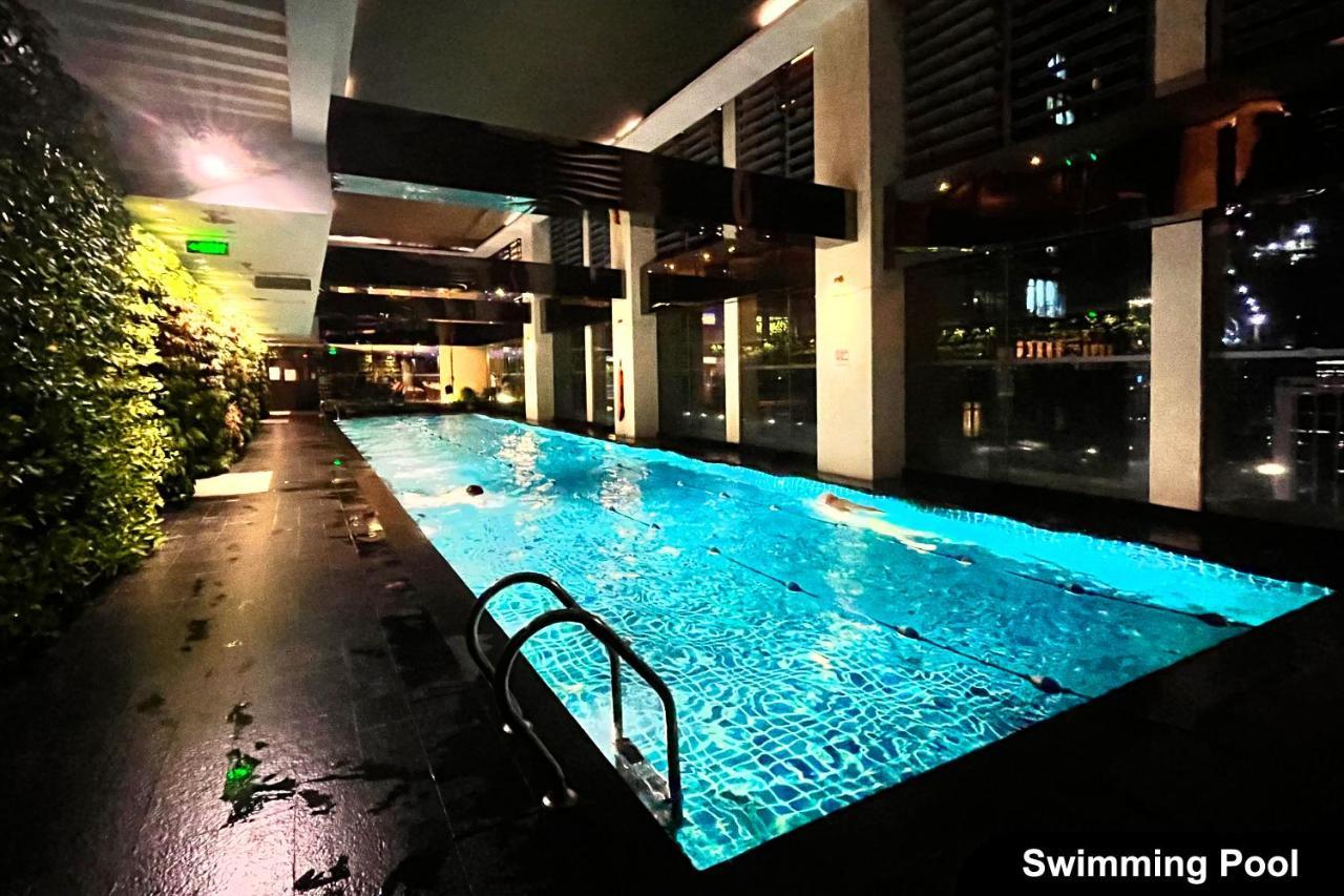 The Gramercy Residences Manila Exterior photo